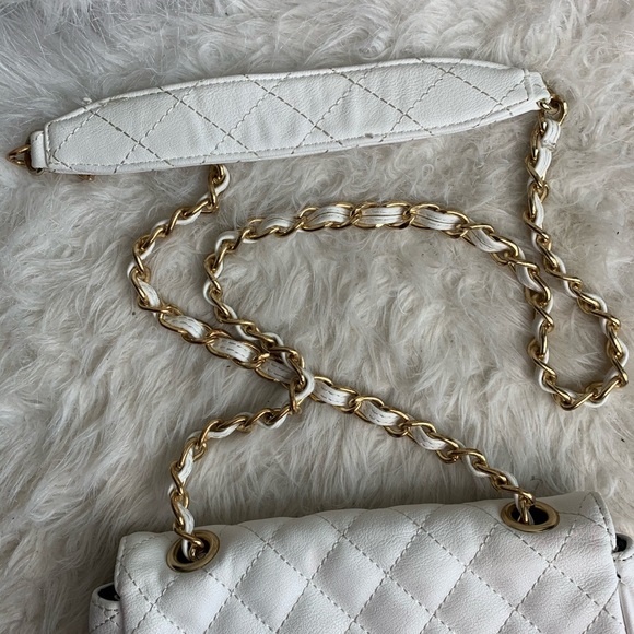 White faux leather cross body purse - Picture 2 of 4